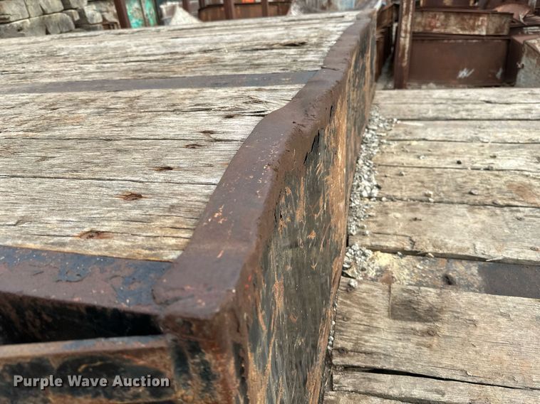 image for item DV0673 2012 Jet Company drop deck equipment trailer