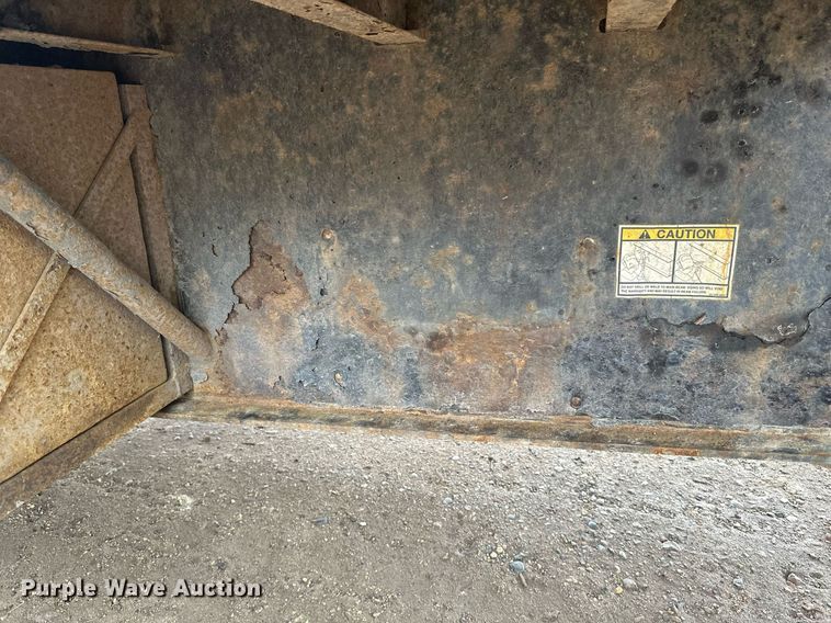 image for item DV0673 2012 Jet Company drop deck equipment trailer