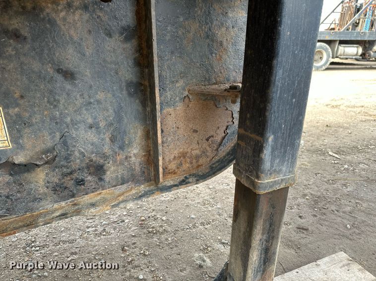 image for item DV0673 2012 Jet Company drop deck equipment trailer