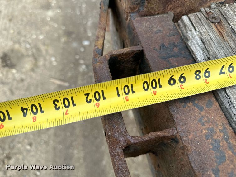 image for item DV0673 2012 Jet Company drop deck equipment trailer