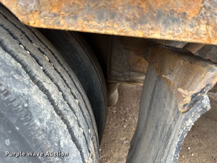 image for item DV0673 2012 Jet Company drop deck equipment trailer