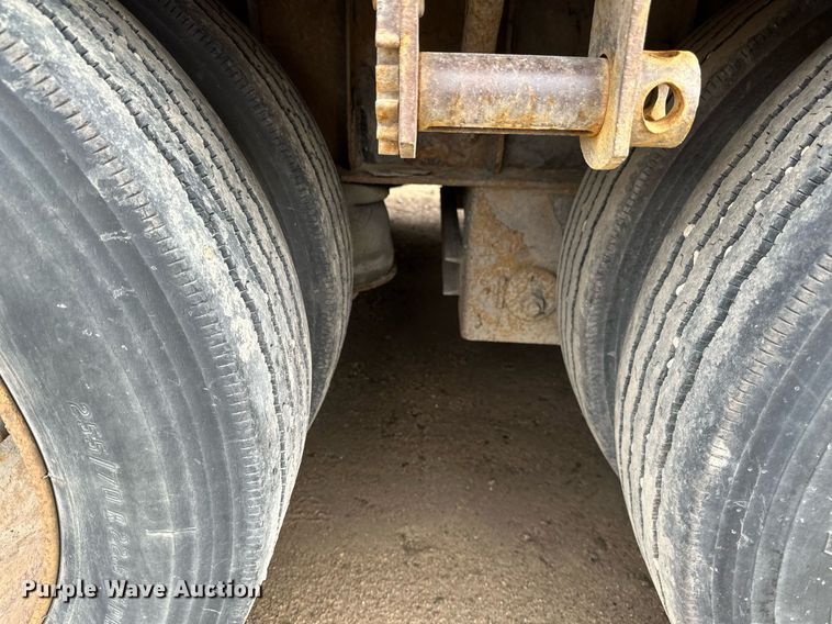 image for item DV0673 2012 Jet Company drop deck equipment trailer