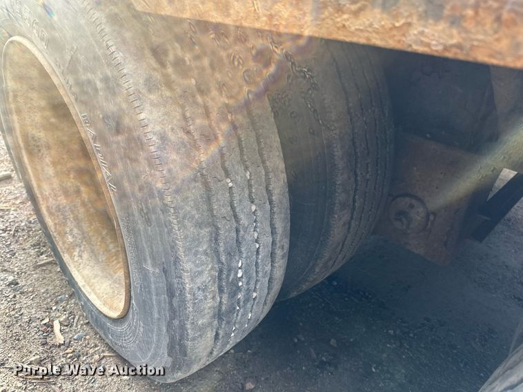 image for item DV0673 2012 Jet Company drop deck equipment trailer