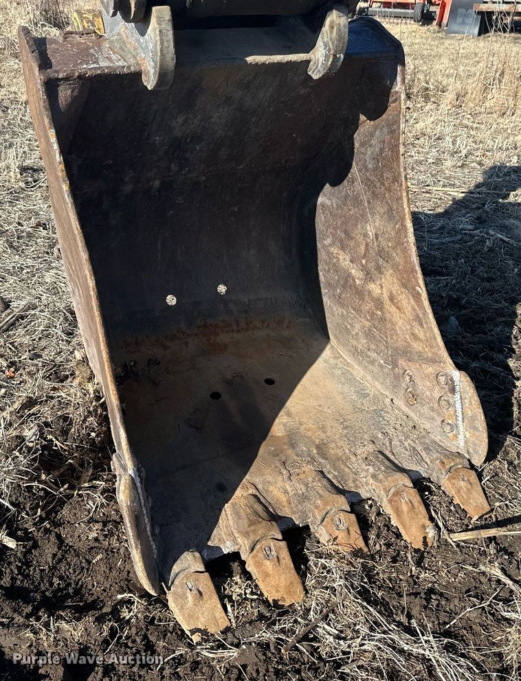 image for item DV0716 2000 Kobelco  SK210LC excavator