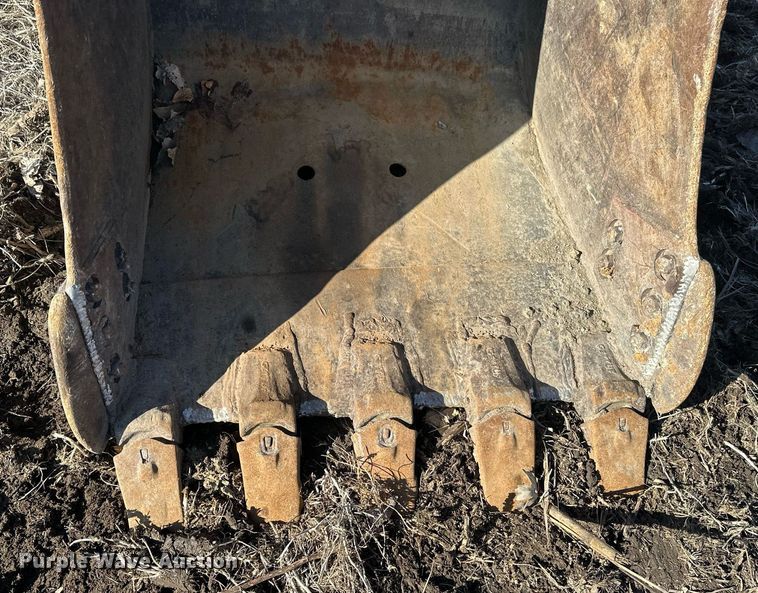 image for item DV0716 2000 Kobelco  SK210LC excavator