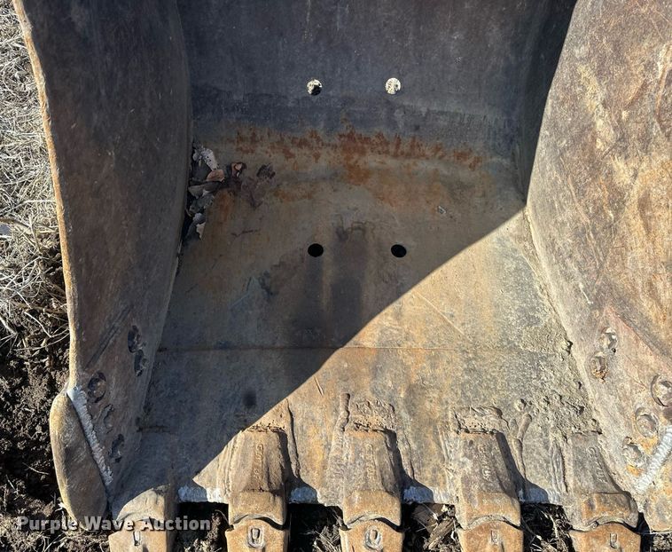 image for item DV0716 2000 Kobelco  SK210LC excavator