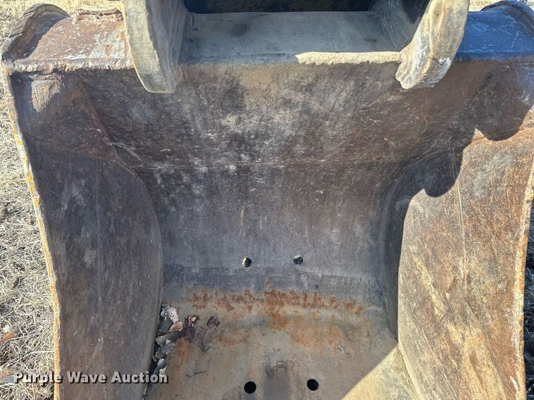 image for item DV0716 2000 Kobelco  SK210LC excavator