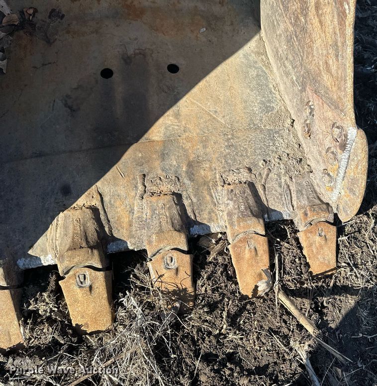 image for item DV0716 2000 Kobelco  SK210LC excavator