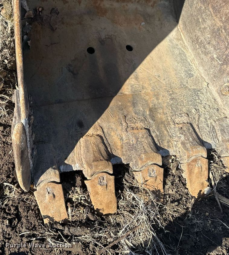 image for item DV0716 2000 Kobelco  SK210LC excavator