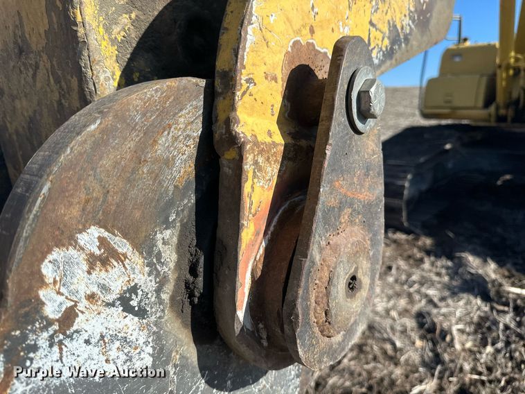image for item DV0716 2000 Kobelco  SK210LC excavator