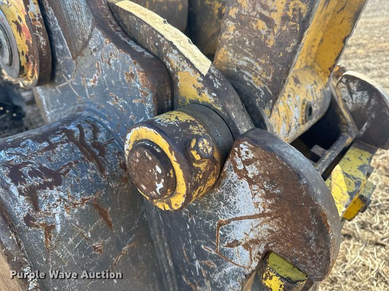 image for item DV0716 2000 Kobelco  SK210LC excavator