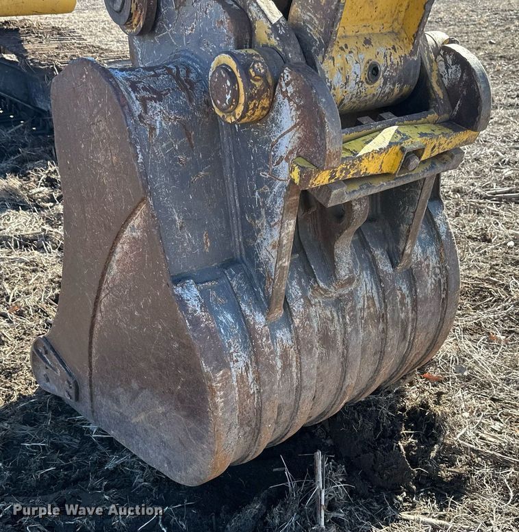 image for item DV0716 2000 Kobelco  SK210LC excavator