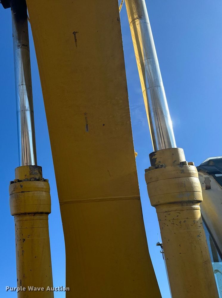 image for item DV0716 2000 Kobelco  SK210LC excavator