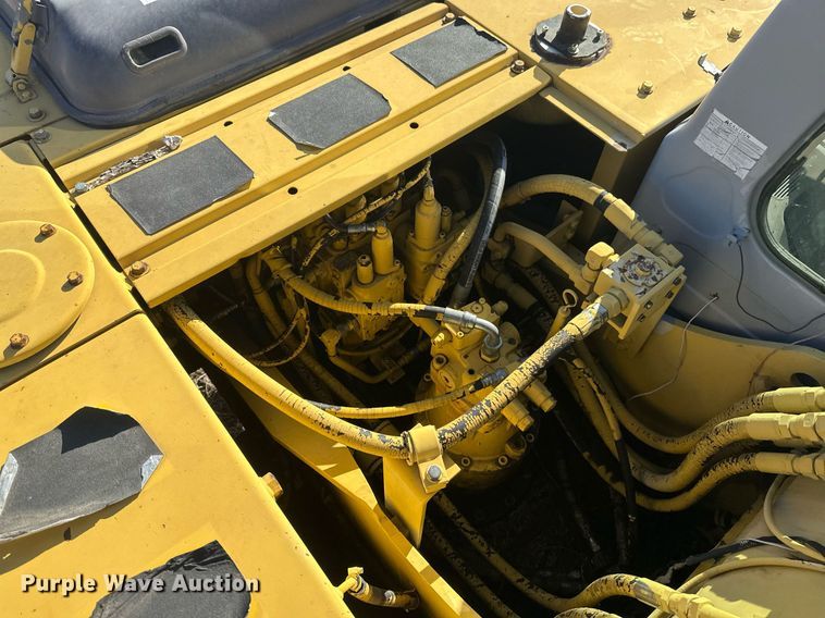 image for item DV0716 2000 Kobelco  SK210LC excavator