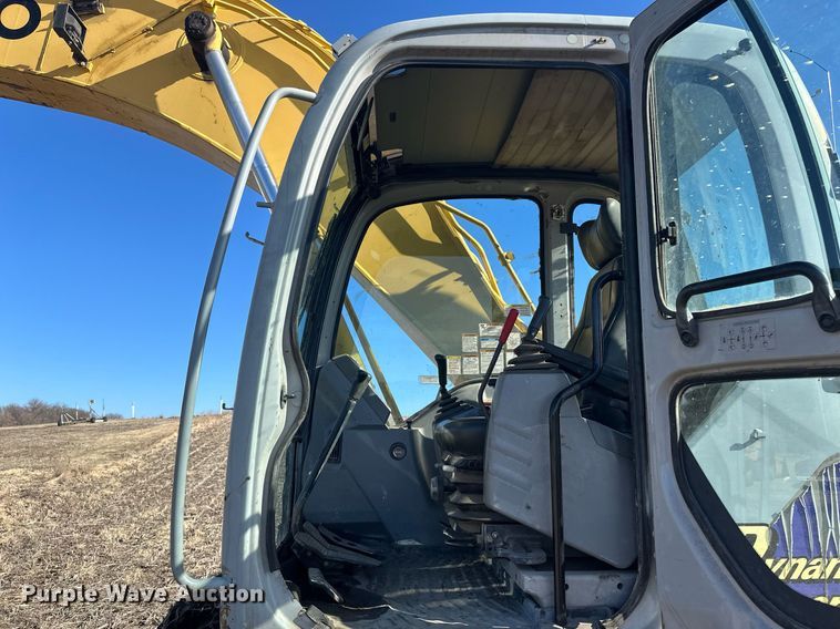 image for item DV0716 2000 Kobelco  SK210LC excavator