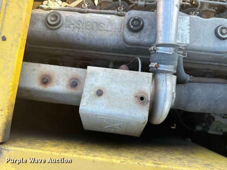 image for item DV0716 2000 Kobelco  SK210LC excavator