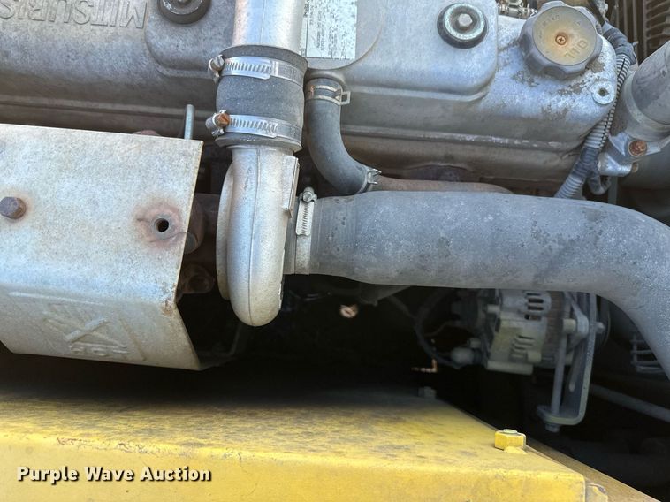 image for item DV0716 2000 Kobelco  SK210LC excavator