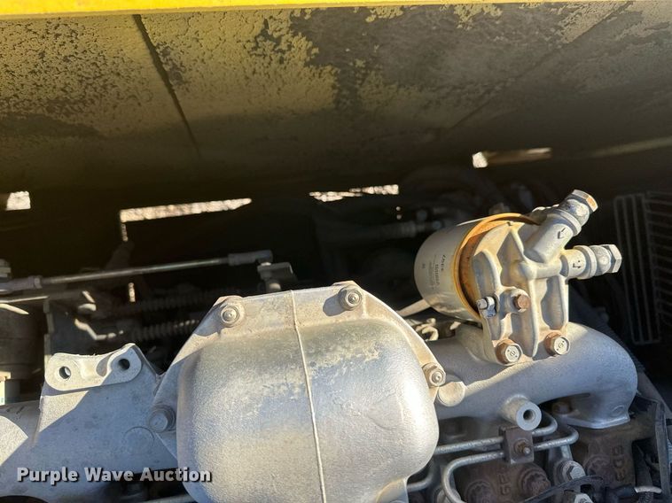 image for item DV0716 2000 Kobelco  SK210LC excavator