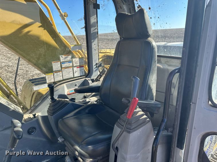 image for item DV0716 2000 Kobelco  SK210LC excavator