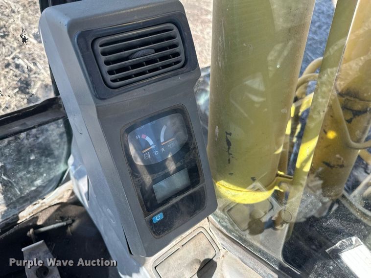 image for item DV0716 2000 Kobelco  SK210LC excavator