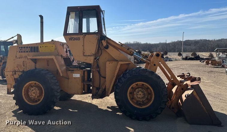 image for item DV0717 1973 Case W24B wheel loader