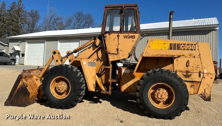 image for item DV0717 1973 Case W24B wheel loader
