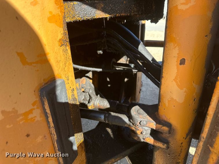 image for item DV0717 1973 Case W24B wheel loader