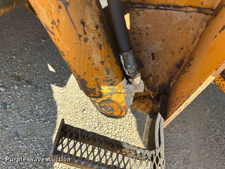 image for item DV0717 1973 Case W24B wheel loader