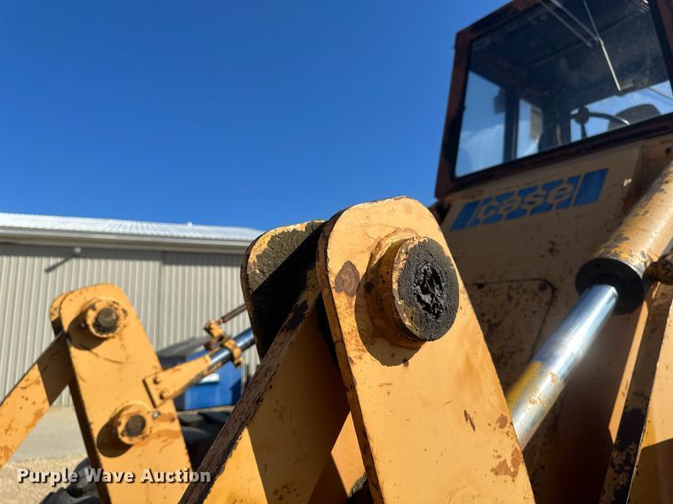 image for item DV0717 1973 Case W24B wheel loader