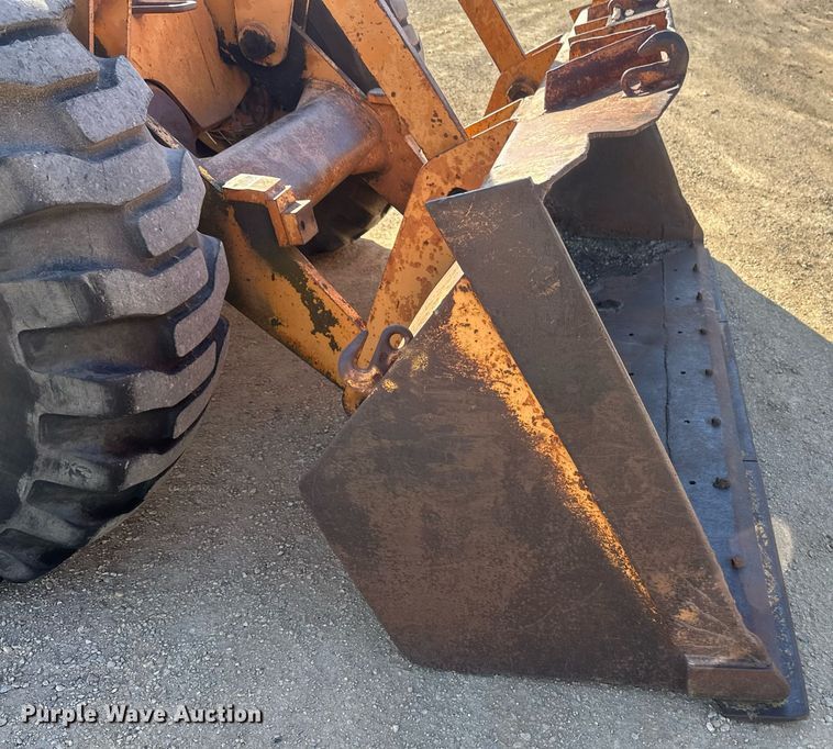 image for item DV0717 1973 Case W24B wheel loader