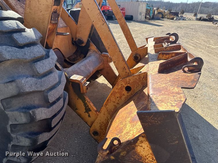 image for item DV0717 1973 Case W24B wheel loader