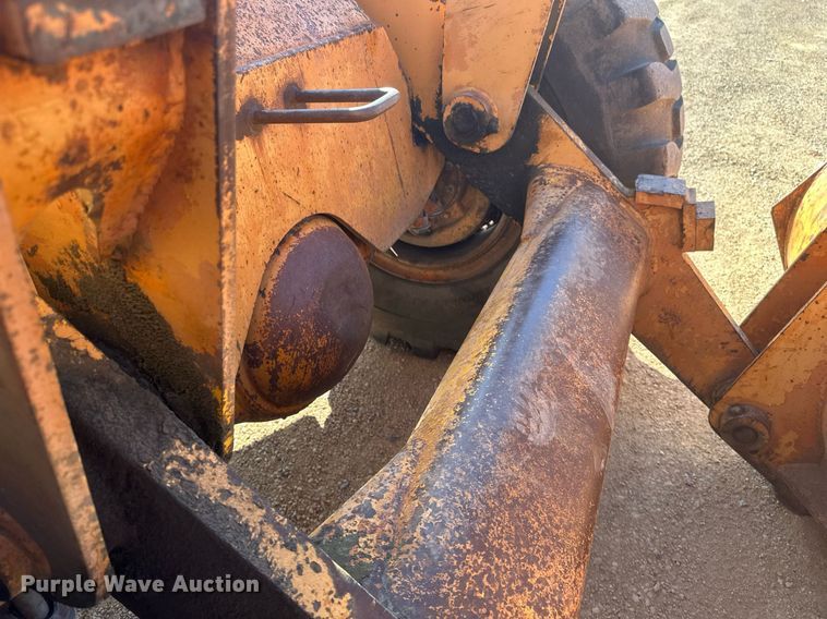 image for item DV0717 1973 Case W24B wheel loader