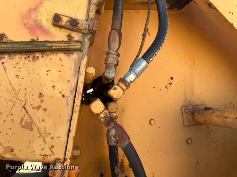 image for item DV0717 1973 Case W24B wheel loader