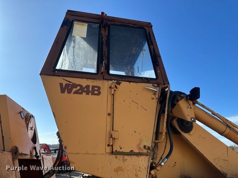 image for item DV0717 1973 Case W24B wheel loader