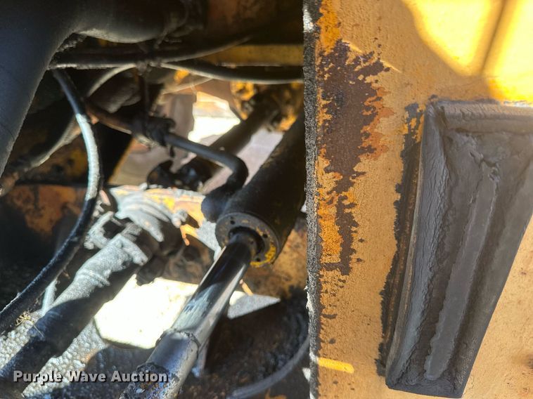 image for item DV0717 1973 Case W24B wheel loader