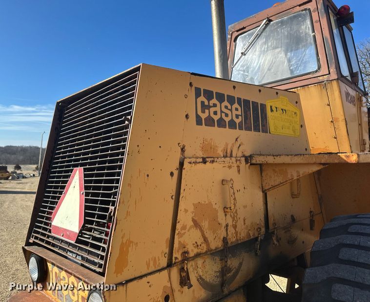 image for item DV0717 1973 Case W24B wheel loader