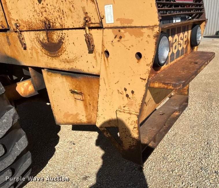 image for item DV0717 1973 Case W24B wheel loader