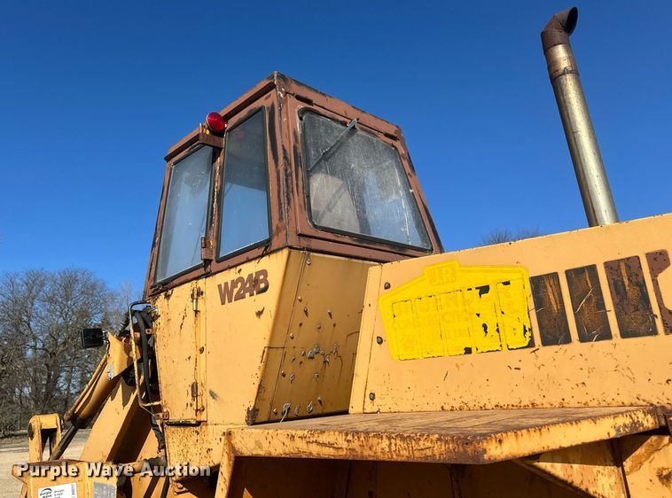 image for item DV0717 1973 Case W24B wheel loader