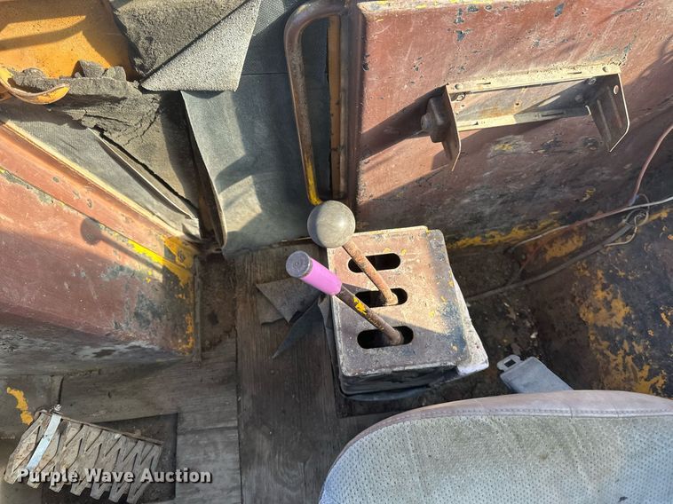 image for item DV0717 1973 Case W24B wheel loader