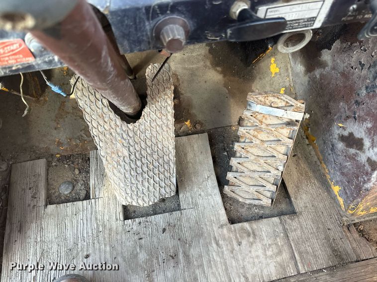 image for item DV0717 1973 Case W24B wheel loader