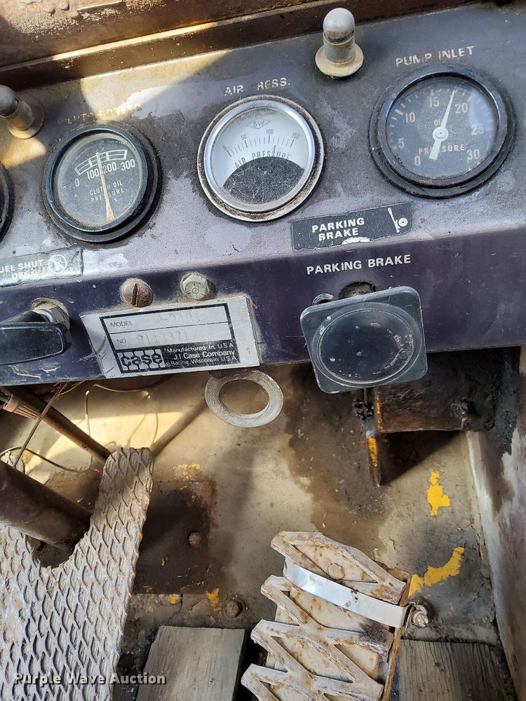 image for item DV0717 1973 Case W24B wheel loader