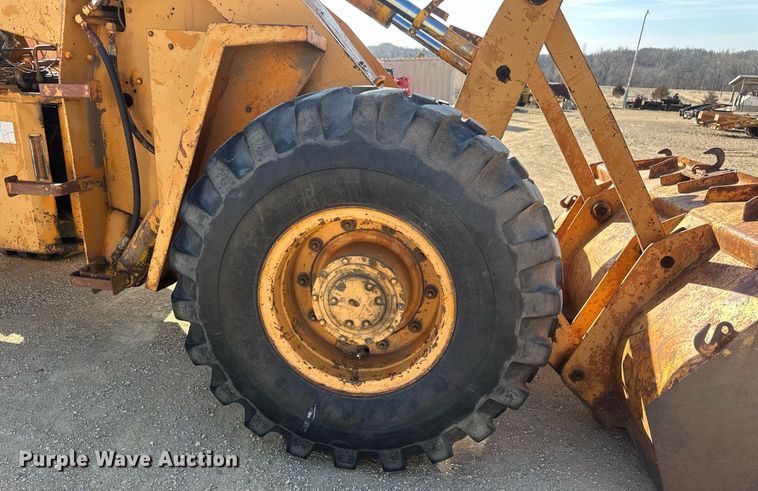 image for item DV0717 1973 Case W24B wheel loader