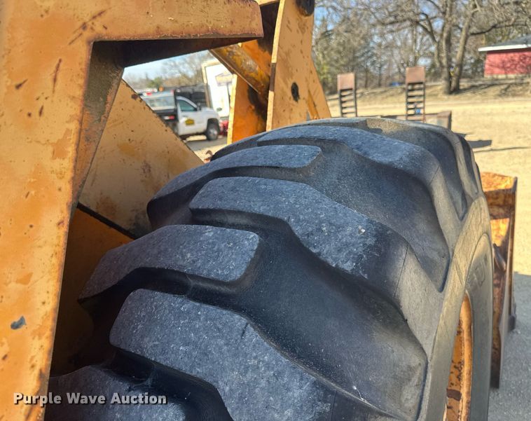 image for item DV0717 1973 Case W24B wheel loader
