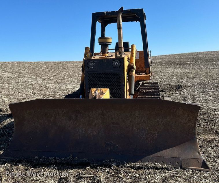 image for item DV0718 Case 1150C dozer