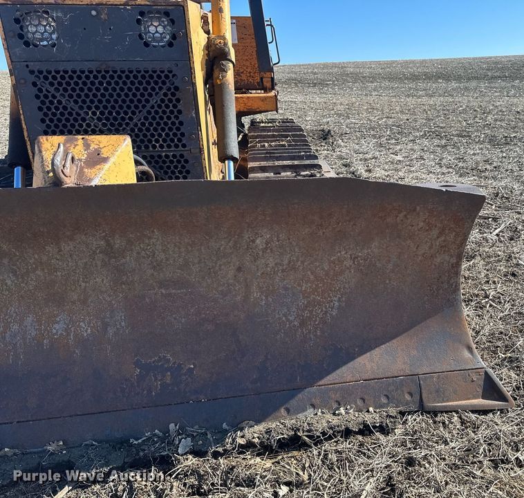 image for item DV0718 Case 1150C dozer