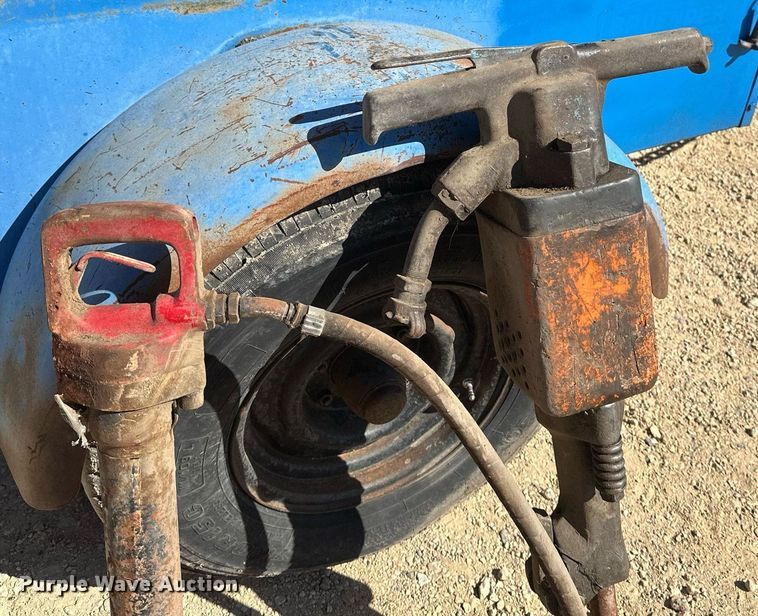 image for item DV0723 Worthington  Blue Brute 250 air compressor