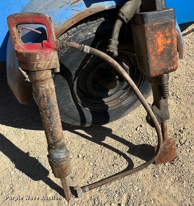 image for item DV0723 Worthington  Blue Brute 250 air compressor