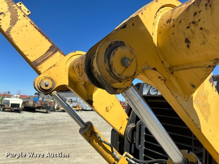 image for item DV0724 1998 Vermeer P185 Renegade cable plow