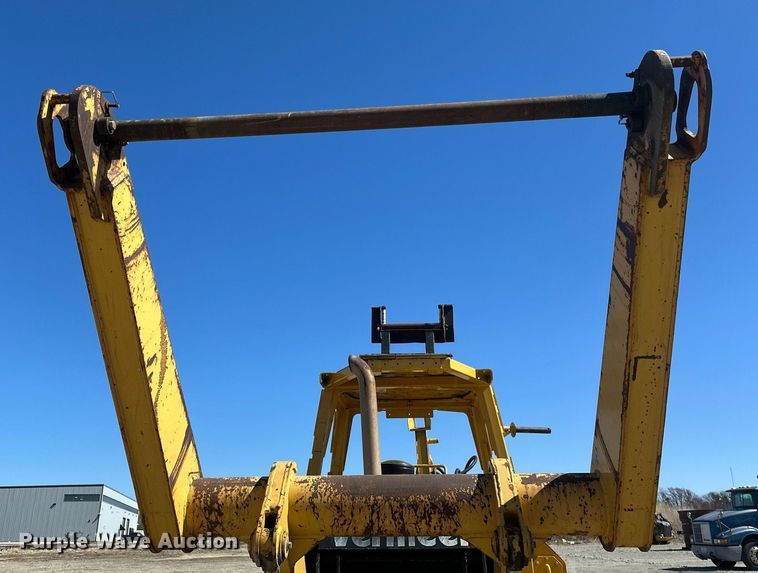 image for item DV0724 1998 Vermeer P185 Renegade cable plow