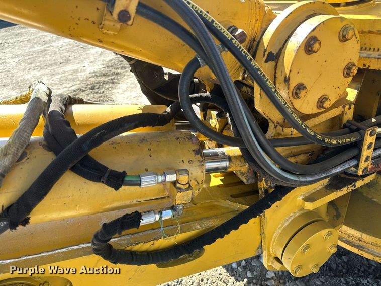 image for item DV0724 1998 Vermeer P185 Renegade cable plow